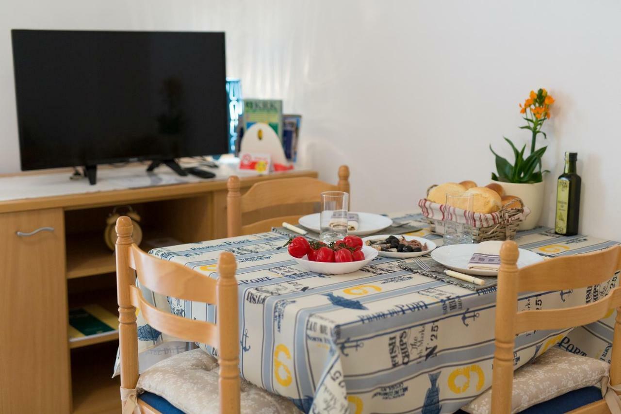 Apartmán Hrast Krk Town Exteriér fotografie